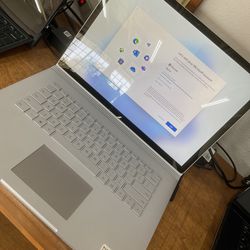 Windows Laptop / Touch Screen 