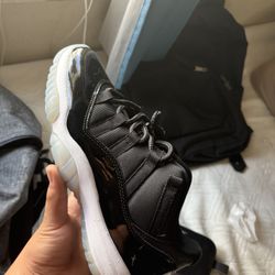 JORDAN 11 space jam