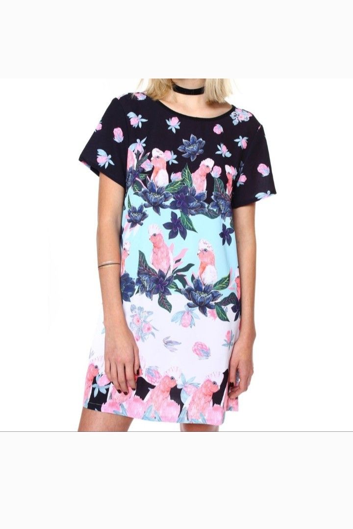 MinkPink Women's Shift Dress Size Medium Floral Tropical Bird Print Short Sleeve