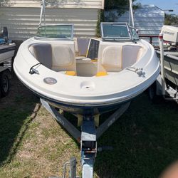 Sea Ray Boat