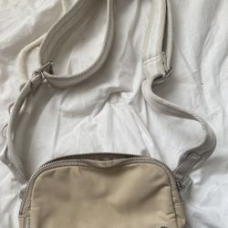 Lululemon Tan Small Crossbody Bag Purse Everywhere Bag