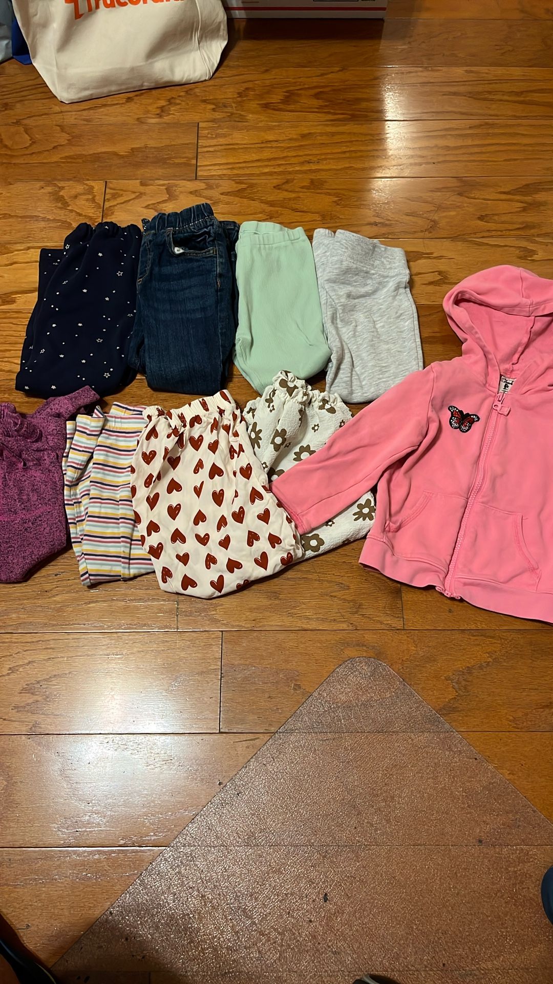 Lot Of 9pcs Toddler Girl Clothes Size 4T Pants Jacket Uniqlo Jumping Beans Jeans Leggings