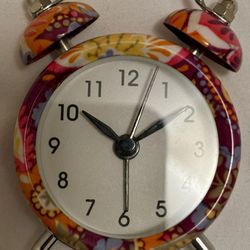 Tiny Collectible CLOCK - In Excellent Shape, Very Cute