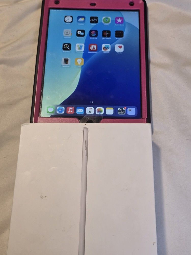 Apple ipad 9 generation used 64gb wifi-celluar