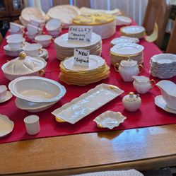 New Shelley Bone China Dinner Set "Service For 12" Plus other Pieces " MUST SEE". "Regency Pattern" Gorgeous "115 Pieces"