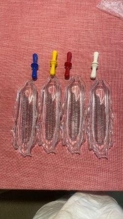 4 Corn Dishes And 4 Corn Holders