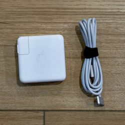 Apple MacBook 67W USB-C MagSafe Charger