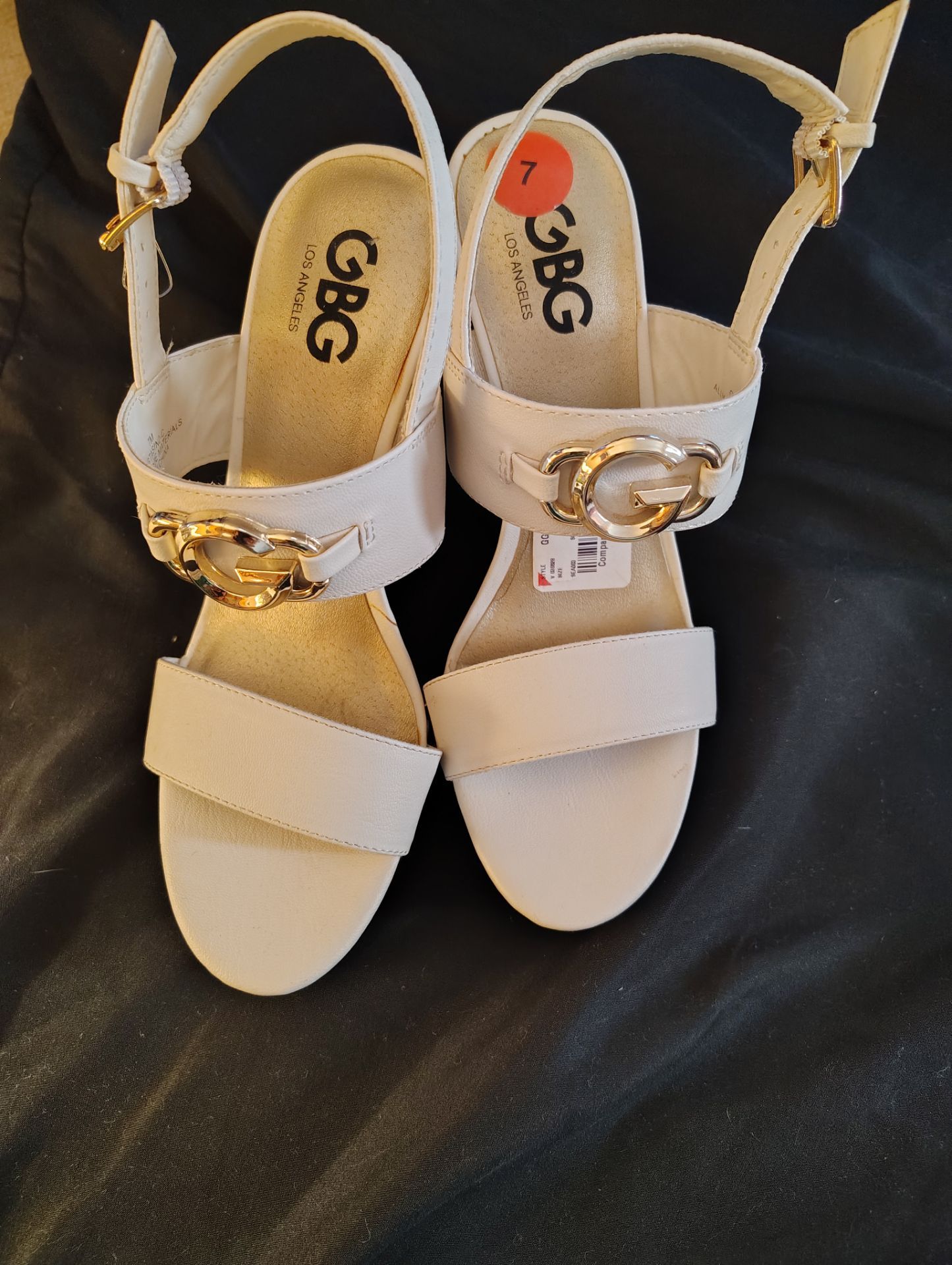Woman's shoes
