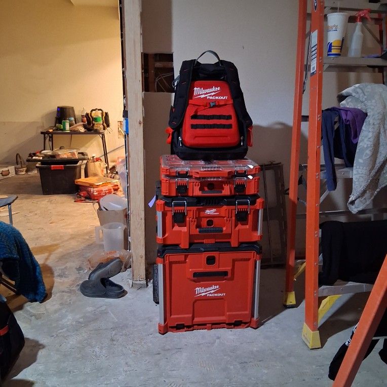 Milwaukee Packout Plus Milwaukee Back Pack Packout