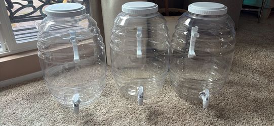 American Maid 5 gallon beverage dispenser