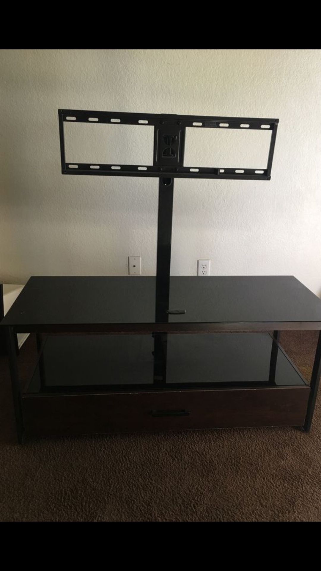 Tv stand in good condition