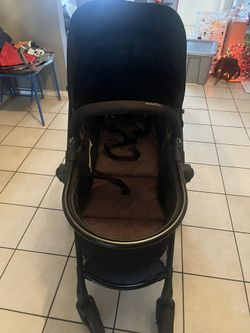 foldable Stroller fairly Used Has Been Sitting In Storage