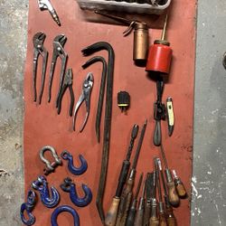 ntage Hand Tool Lot – Wood Screwdrivers, Oilers, Pry Bars
