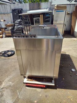 Food trailer