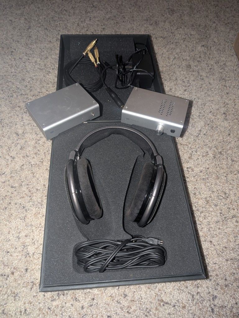 Sennheiser HD 650 openback headphones with Schiit Modi/Magni Amp/Dac