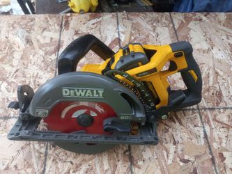 Dewalt. 7  1/4