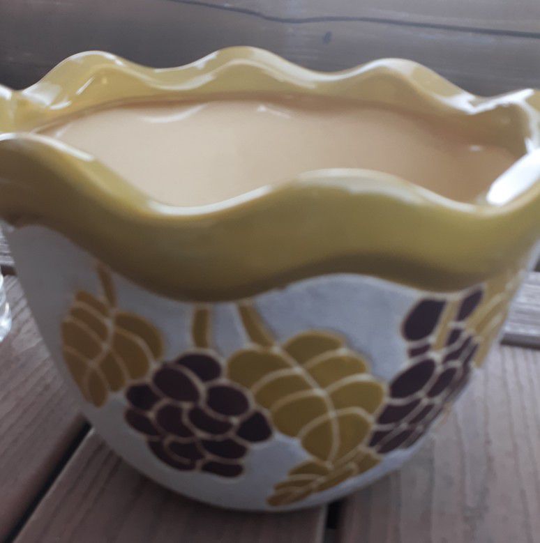 10" Ceramic Garden Or Patio Pot W Drainage