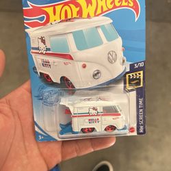 Hotwheel Hello Kitty