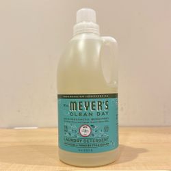 Mrs. Meyers laundry detergent basil scent 74 loads
