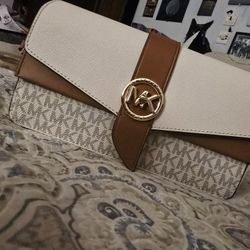 Michael Kors shoulder / Crossbody Bag 