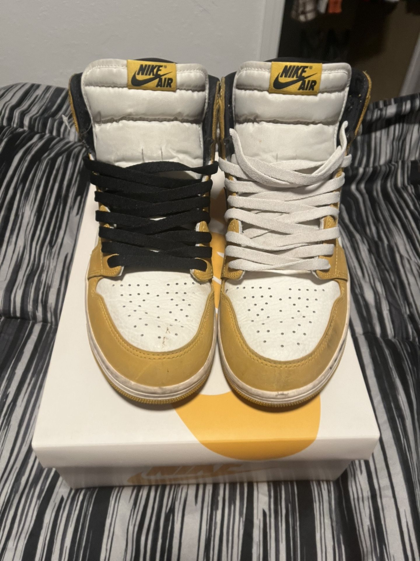 Air Jordan 1 Mustard Color