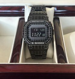 $400 Excellent Condition, Solar, Bluetooth, Laser Engraved CASIO G-SHOCK GMW B5000