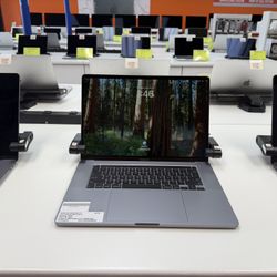 MacBook Pro 16 Inch **32GB RAM 1TB Only $1099