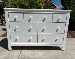 White Graco 6 Drawer Wood Dresser Chest of Drawers Furniture Great Condition