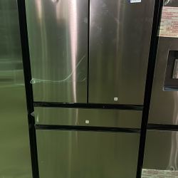 4 Door French Door Samsung Refrigerator Scratch & Dent.
