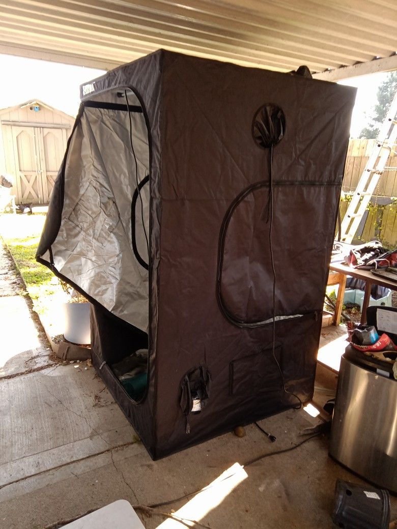 Grow Tent