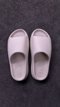 yeezy slide size 10 bone