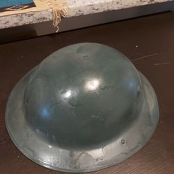 Vintage Belgian Air Force British Helmet