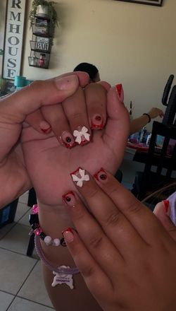 custom press ons