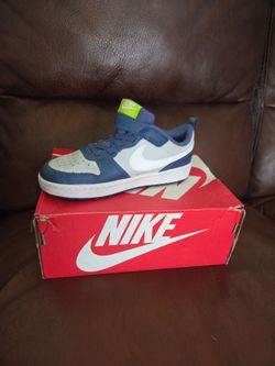 Nike kids size 2
