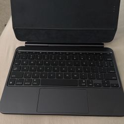 Apple Magic Keyboard for 11-inch iPad Pro 