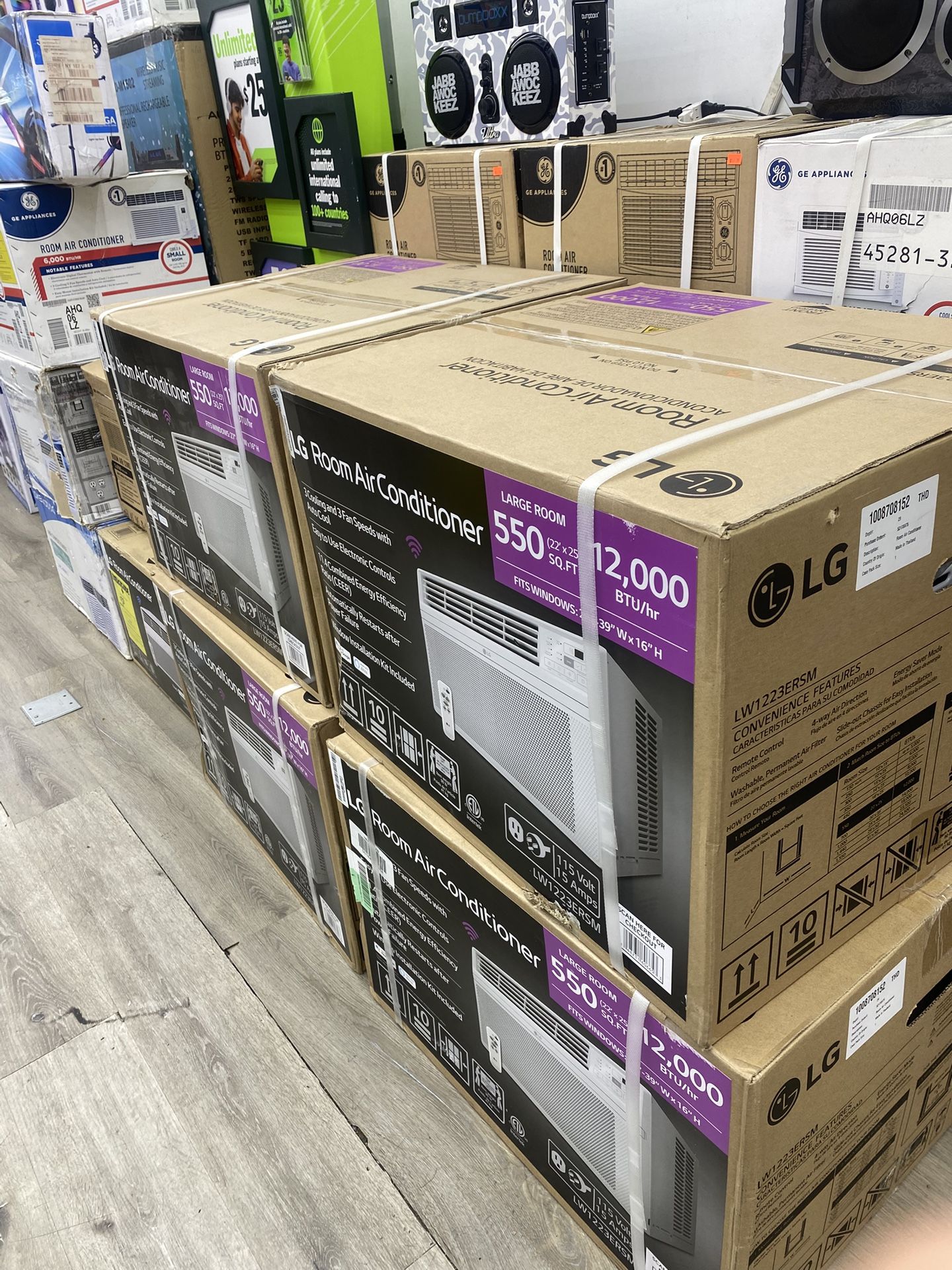 LG 12,000 BTU 550 Sq.ft Air Conditioner