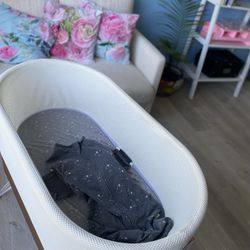 Snoo - Happiest Baby - Smart Bassinet Crib 