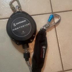 Safewaze FS-FSP9030 30’ Class B Cable Retractable Locking Hook Integral Shock