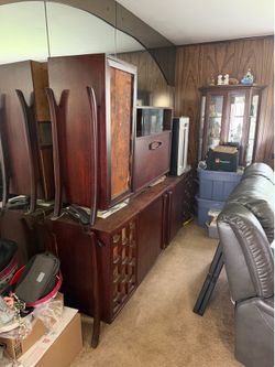Vintage style dry bar
