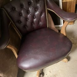 Vintage Tufted Burgundy Swivel Chair 