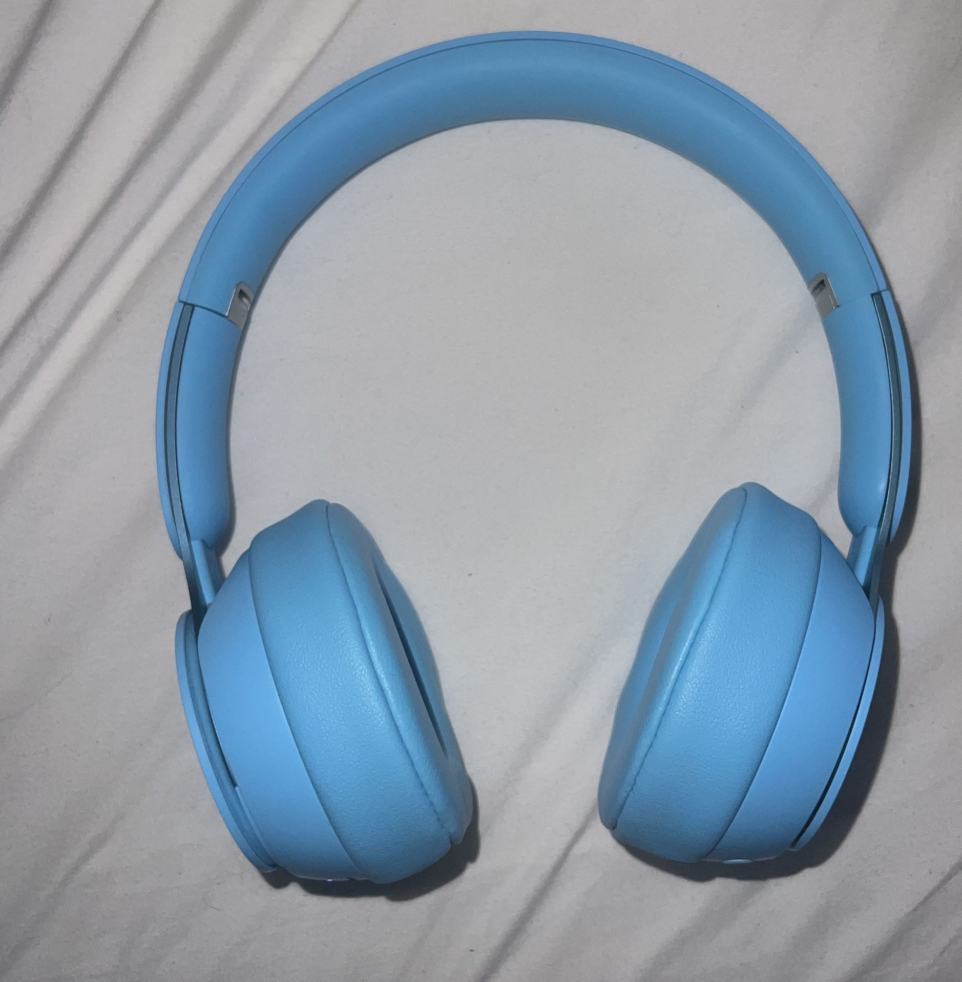 Beats Solo Pro