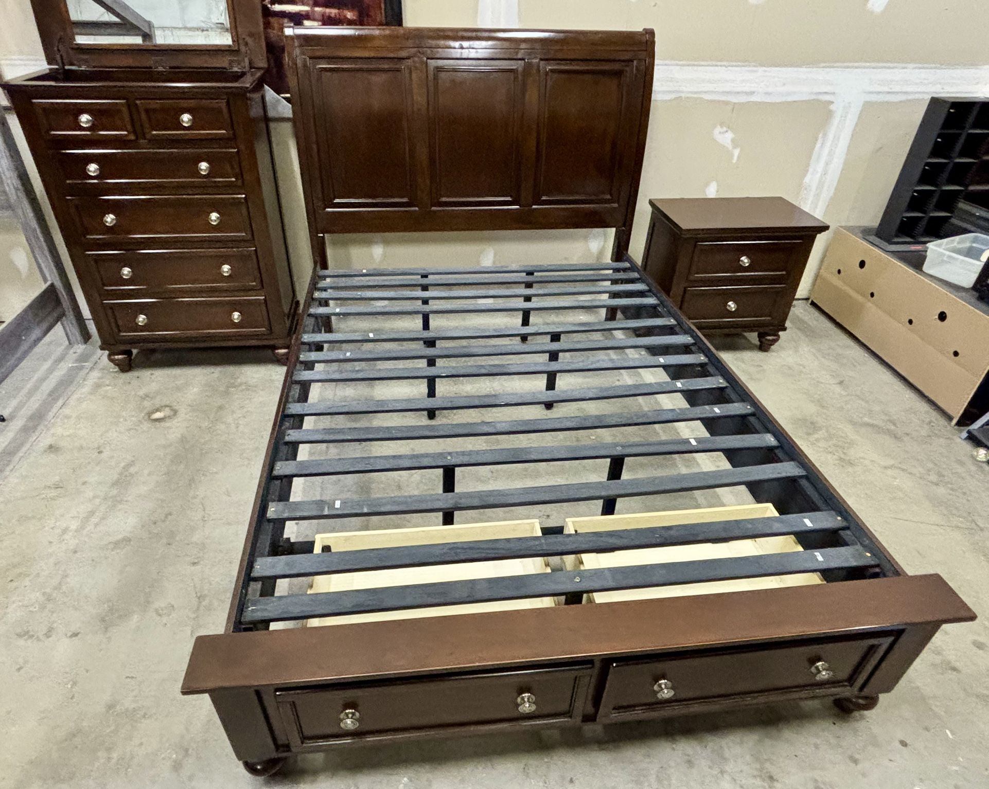 Bob’s Furniture 3pc Queen Bedroom Set in Cherry