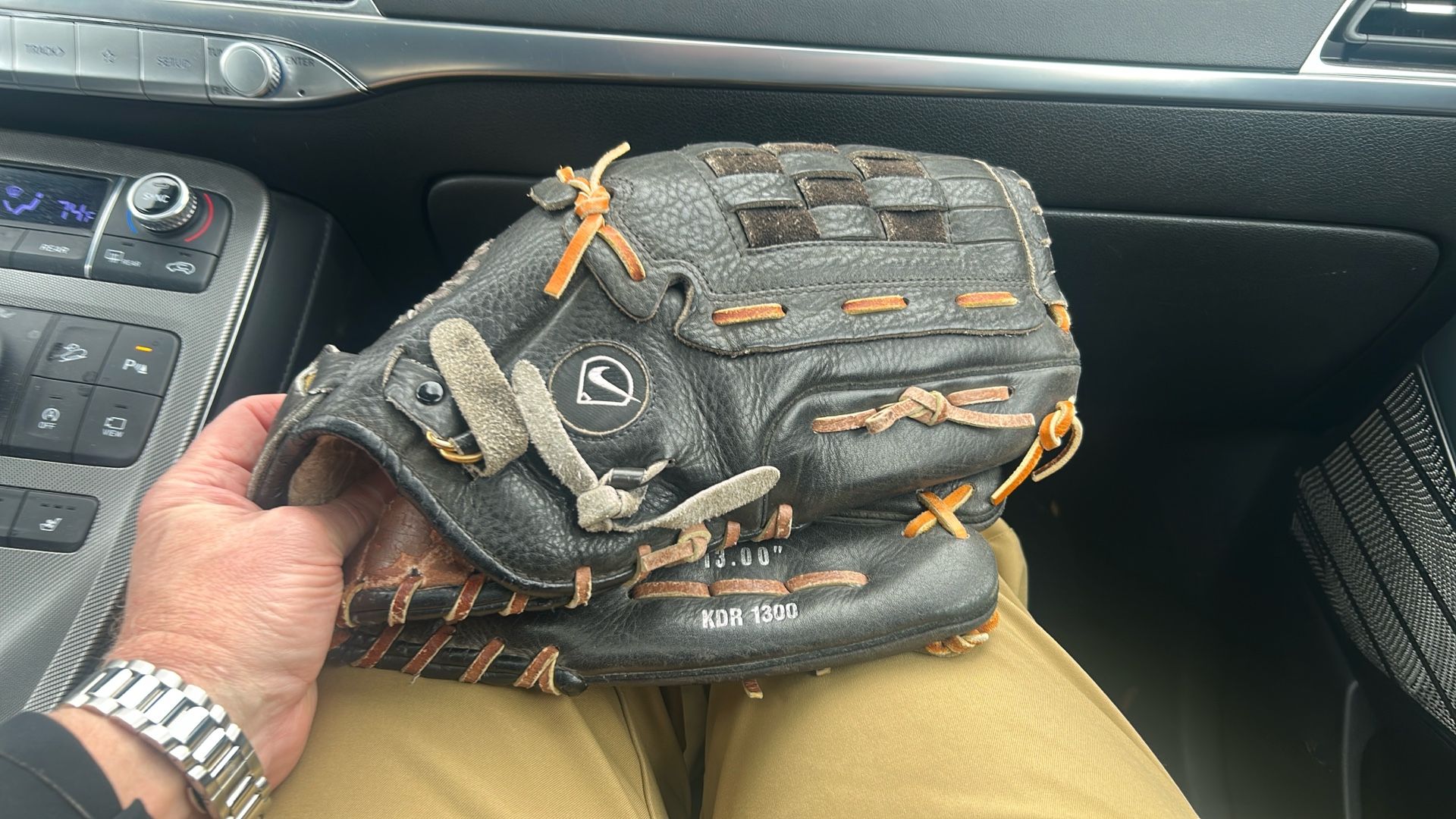 Nike KDR 1300 baseball glove