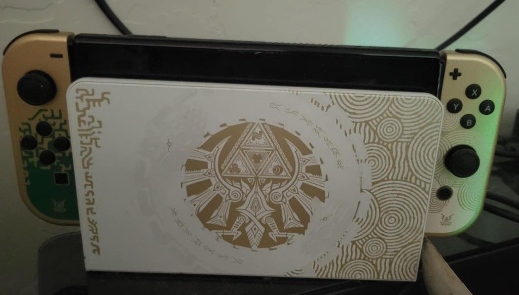 Nintendo Switch OLED Zelda edition.