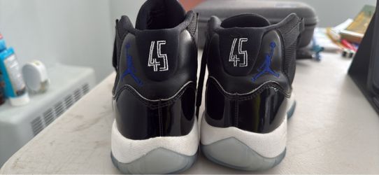 Space Jams size 5.5Y