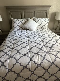 Queen Bedroom Set