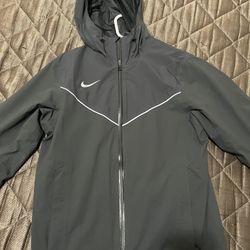 Nike Storm Fit (stormbreaker) Men’s Small