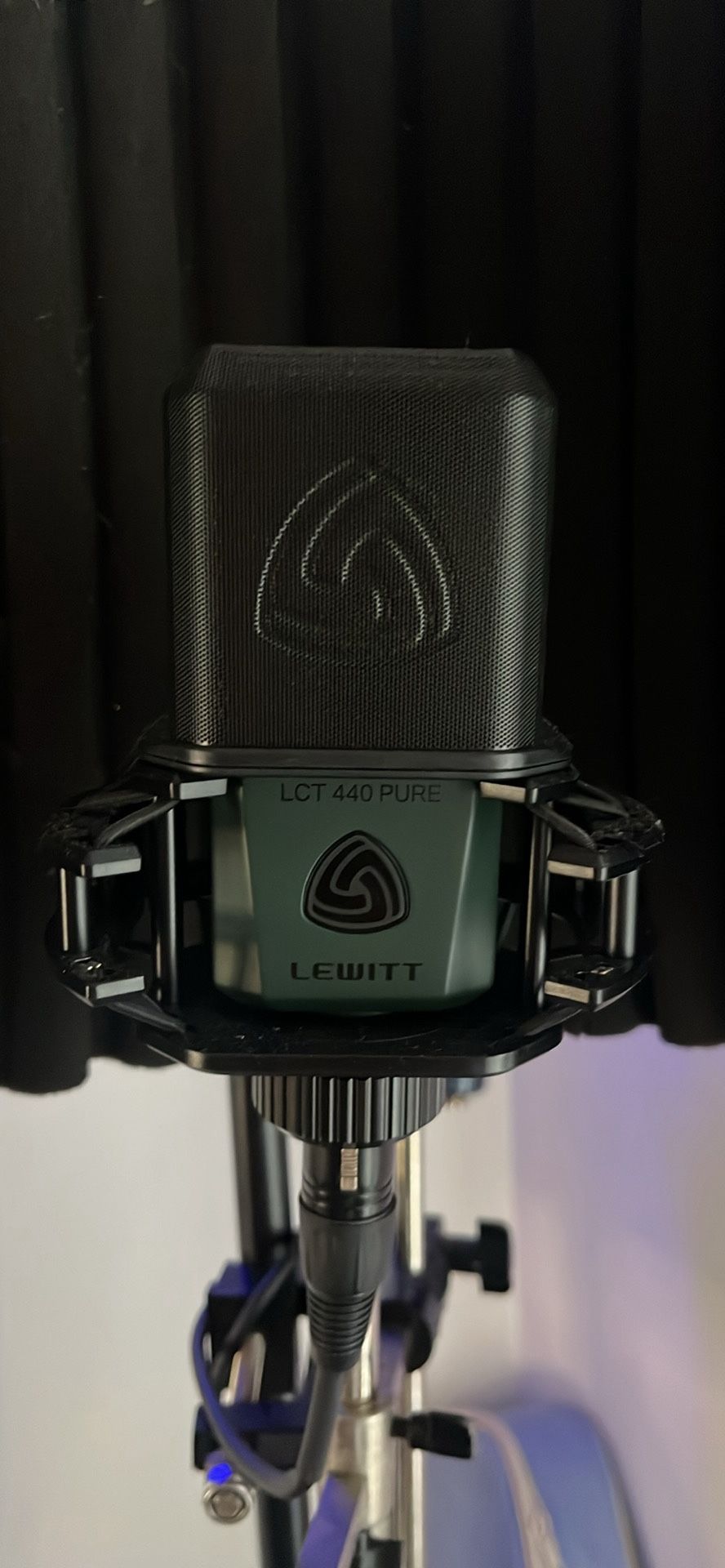 Lewitt 440 Pure Condenser Microphone