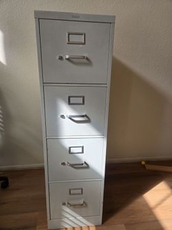 HON 4 Drawer Metal vertical File cabinet