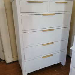 Solid Wood Dresser 